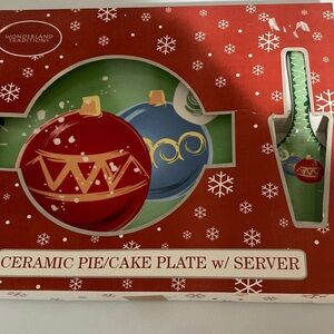 Wonderland Traditions Ceramic Pie/Cake Plate with Server